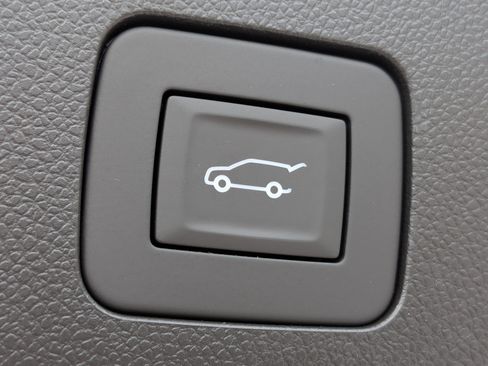 New 2026 Buick Encore GX Avenir w/ Avenir Technology Package FWD image 18