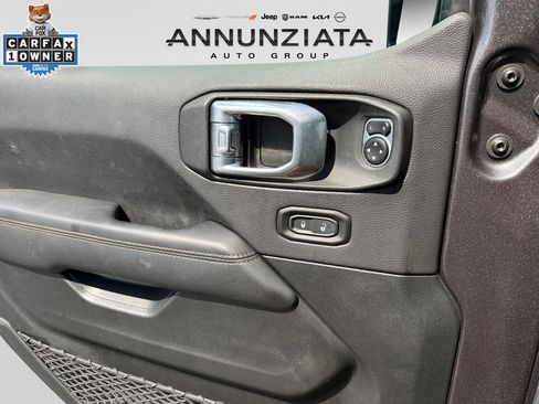 Used 2021 Jeep Wrangler Unlimited Rubicon AWD/4WD image 30