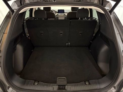 Used 2022 Ford Escape SE w/ SE Sport Appearance Package image 11