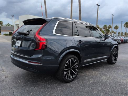 Used 2025 Volvo XC90 T8 Ultra w/ Protection Package Premier AWD/4WD image 4
