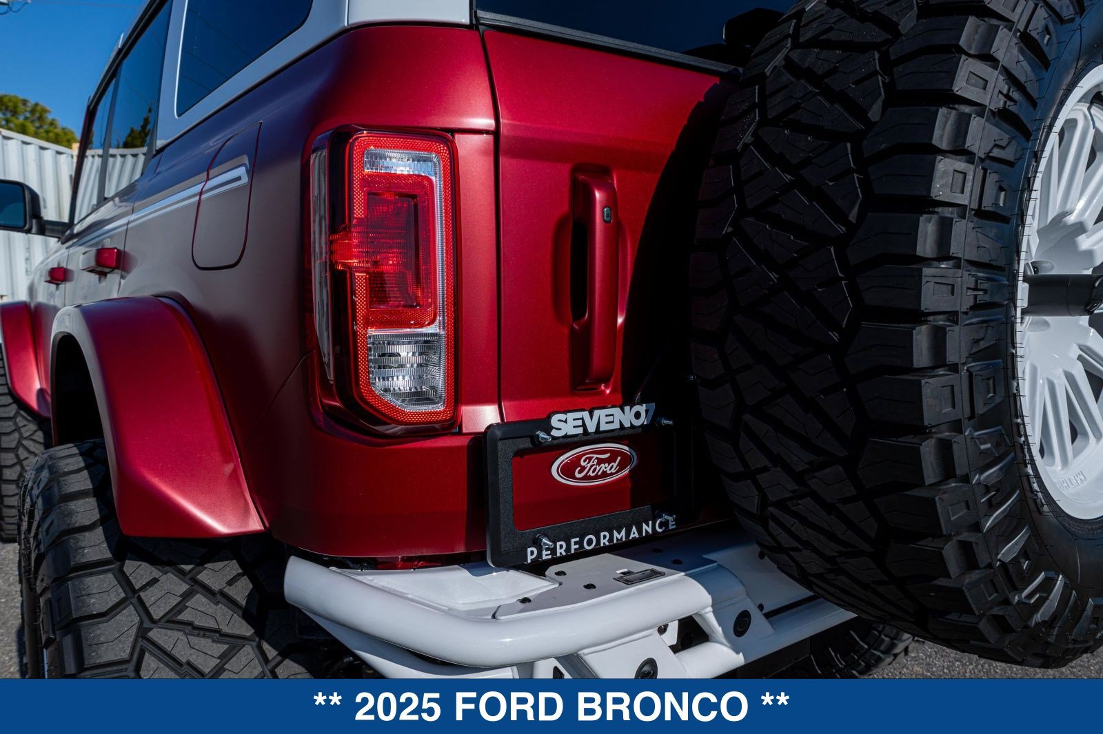 Used 2025 Ford Bronco Heritage Edition AWD/4WD image 30