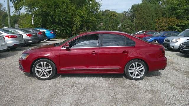 Used 2017 Volkswagen Jetta SEL FWD image 1