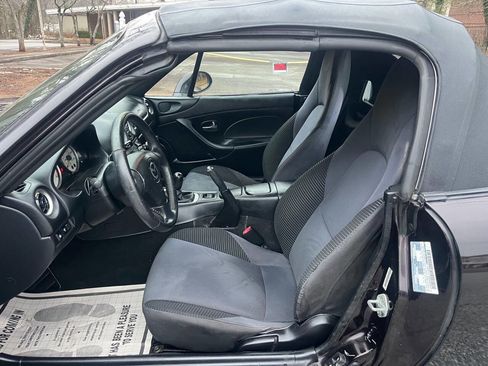 Used 2004 MAZDA MX-5 Miata image 9