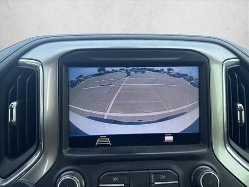 Used 2021 Chevrolet Silverado 2500 LT AWD/4WD image 12