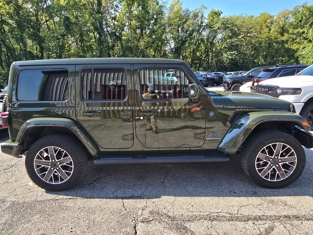Used 2024 Jeep Wrangler High Altitude AWD/4WD image 9