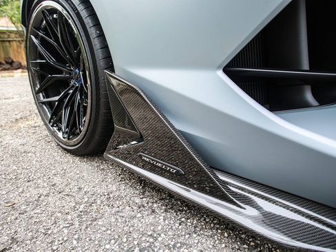 Used 2024 Lamborghini Revuelto AWD/4WD image 12