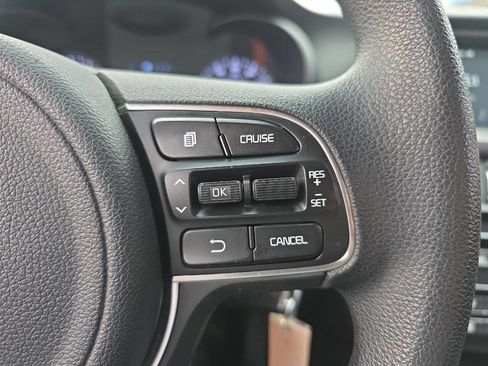 Used 2018 Kia Optima LX image 16