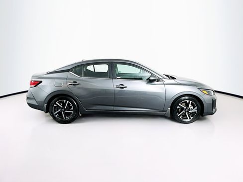 Used 2024 Nissan Sentra SV image 10