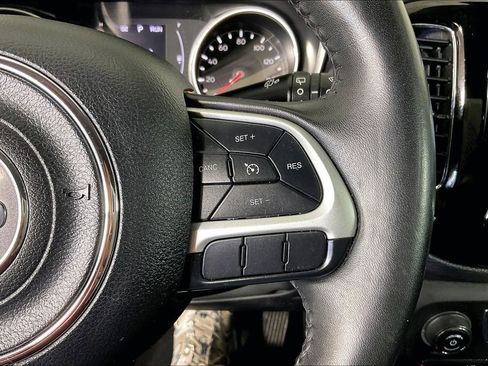 Used 2019 Jeep Compass Altitude image 28