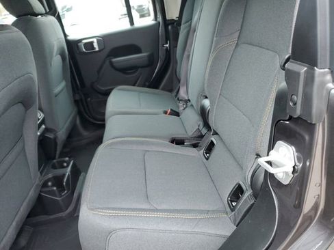 New 2026 Jeep Gladiator Sport image 13