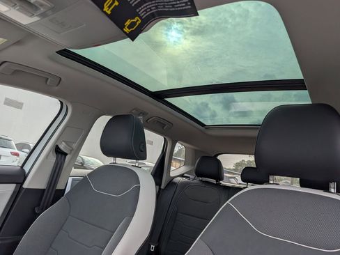 New 2026 Volkswagen Taos SE image 24