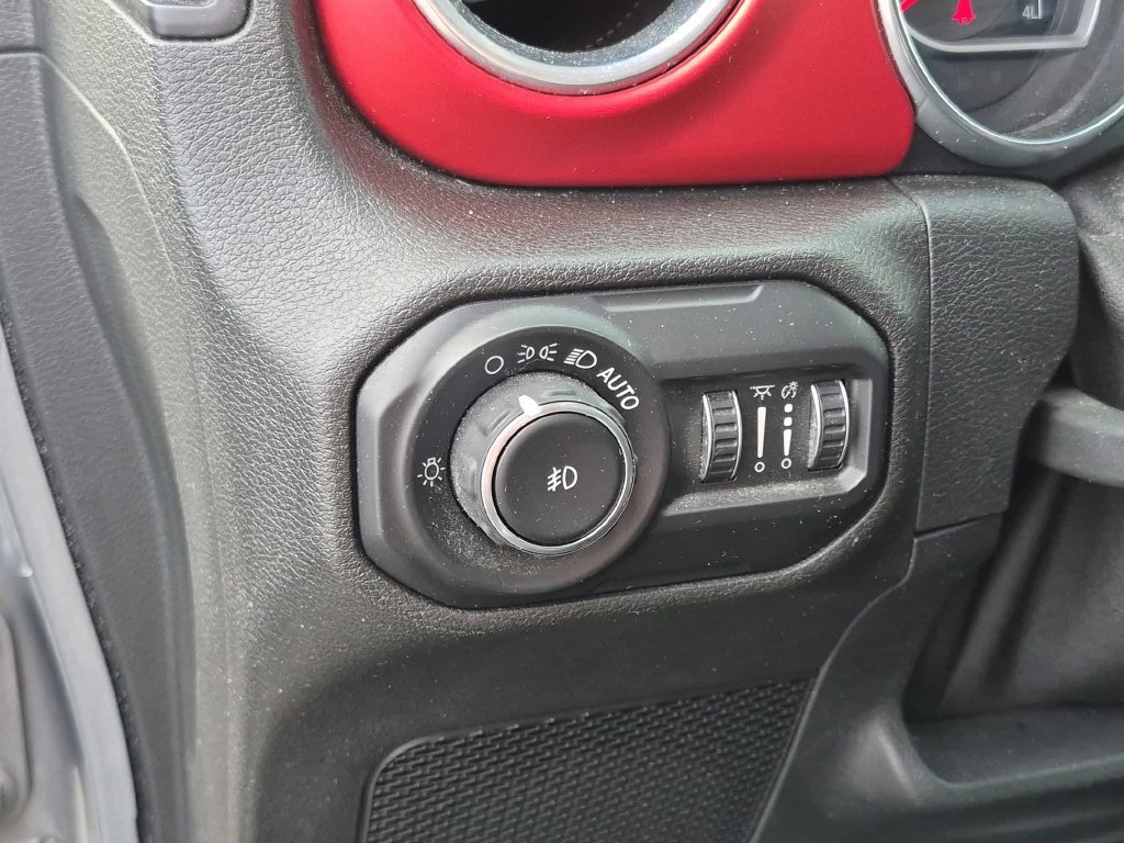 Used 2020 Jeep Wrangler Unlimited Rubicon AWD/4WD image 12