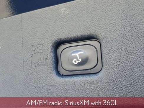 Used 2022 Lincoln Nautilus Reserve image 11