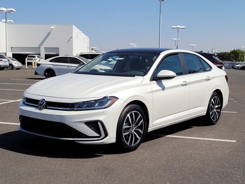 New 2026 Volkswagen Jetta SE FWD image 9