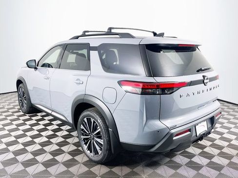 New 2026 Nissan Pathfinder Platinum FWD image 5