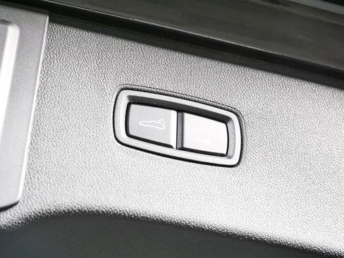 New 2026 Porsche Cayenne AWD/4WD image 32