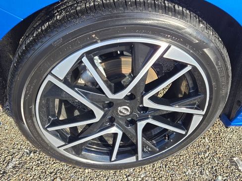 Used 2025 Nissan Sentra SR w/ SR Premium Package image 10