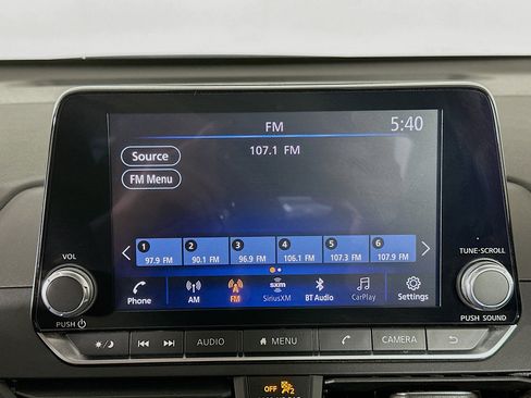 Used 2024 Nissan Altima 2.5 SV image 19