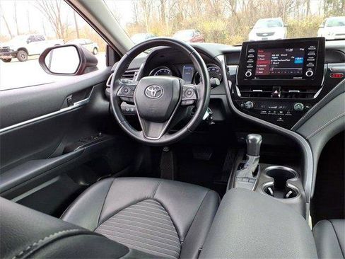 Used 2023 Toyota Camry SE image 11
