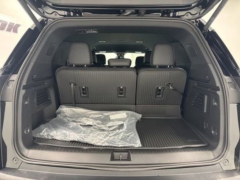 New 2026 Chevrolet Traverse LT w/ Midnight/Sport Edition FWD image 28
