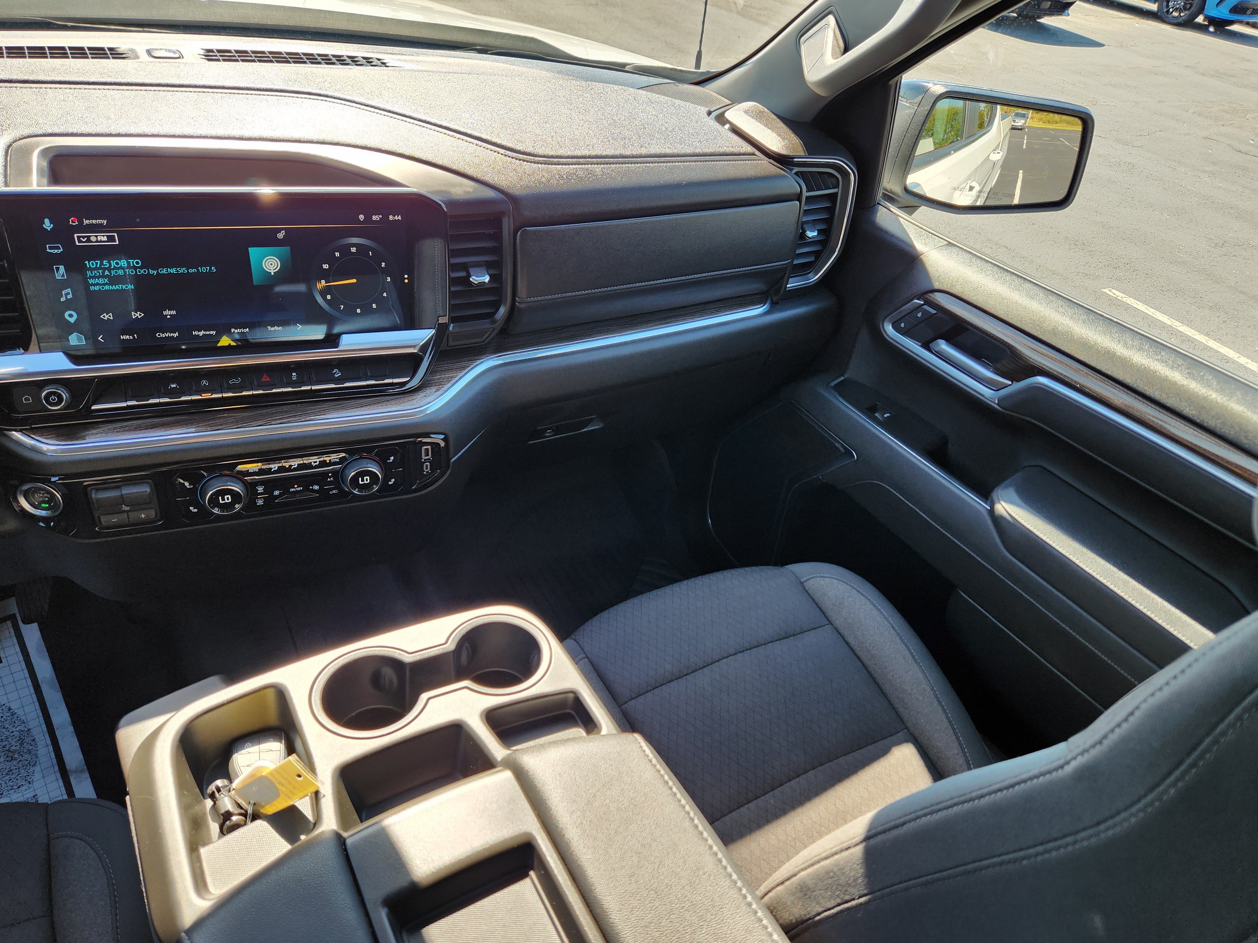 Used 2025 Chevrolet Silverado 1500 RST AWD/4WD image 17
