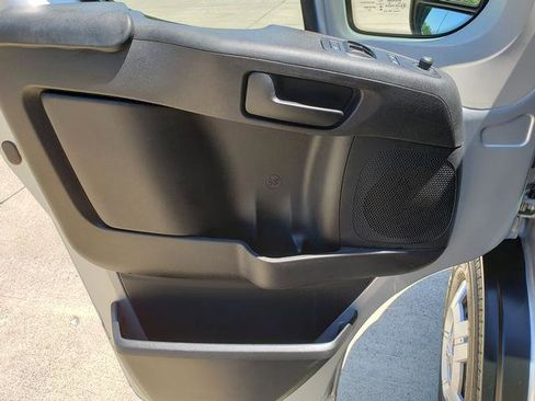 Used 2019 RAM ProMaster 2500 w/ Premium Appearance Group FWD image 11