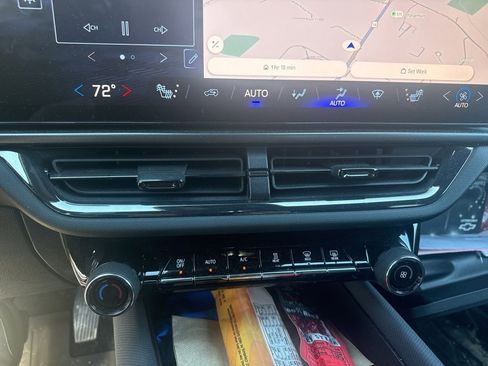 Used 2024 Chevrolet Equinox EV RS image 12