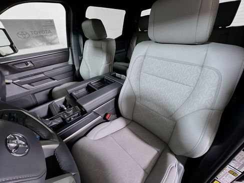 Certified 2025 Toyota Tundra SR5 w/ SR5 Premium Package AWD/4WD image 19
