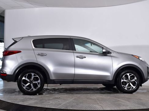 Used 2021 Kia Sportage LX image 4