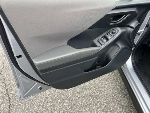 Certified 2024 Subaru Crosstrek 2.0i image 10