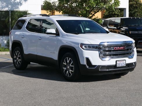 Used 2023 GMC Acadia SLE w/ Driver Convenience Package FWD image 7