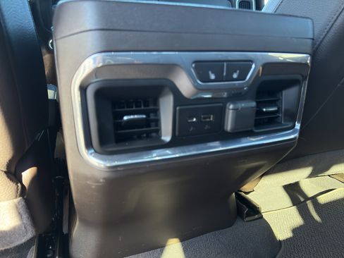 Used 2023 GMC Sierra 2500 Denali image 11