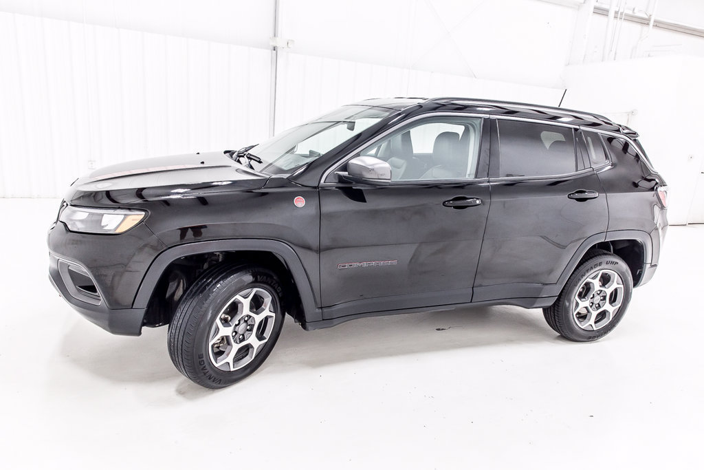 Used 2022 Jeep Compass Trailhawk AWD/4WD image 3