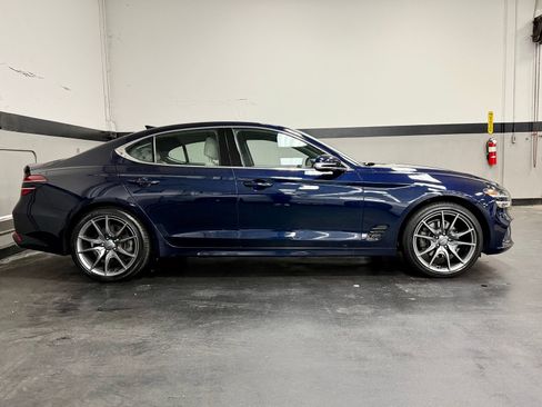 Used 2023 Genesis G70 2.0T AWD/4WD image 5