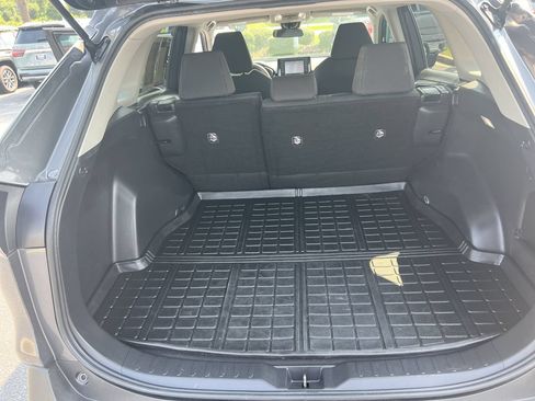 Used 2022 Toyota RAV4 LE FWD image 33