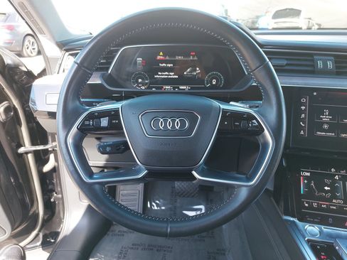 Used 2019 Audi e-tron Prestige AWD/4WD image 19