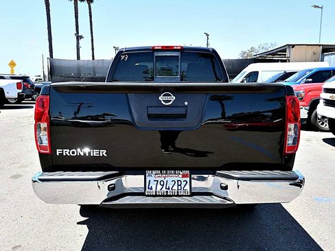 Used 2017 Nissan Frontier SV RWD image 7