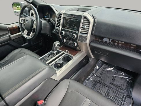 Used 2015 Ford F150 Platinum w/ Technology Package image 28