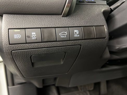 Used 2023 Toyota Camry SE w/ Blackout Package (TMS) image 25