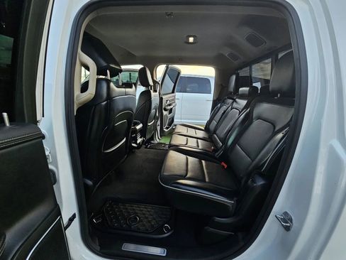 Used 2019 RAM 1500 Laramie image 11