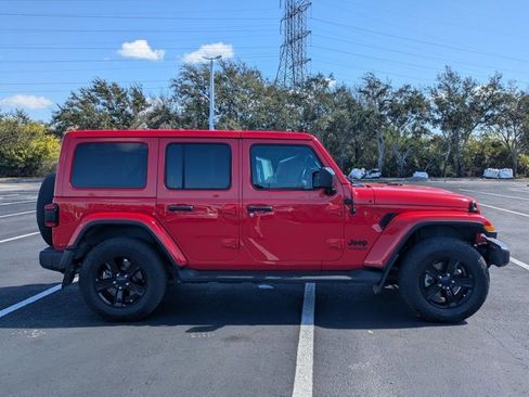 Used 2021 Jeep Wrangler Unlimited Sahara image 4
