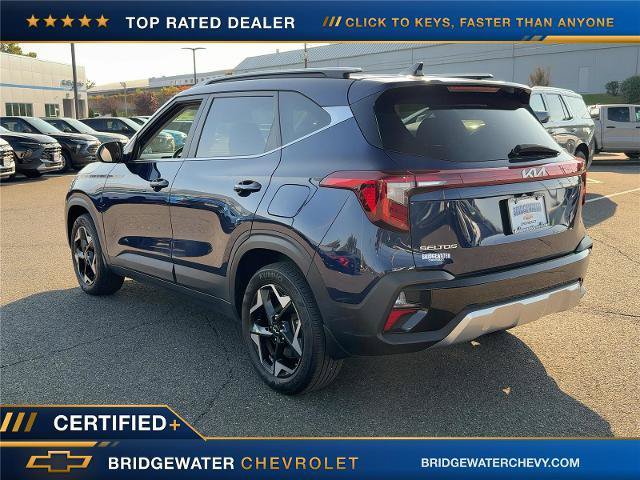Used 2024 Kia Seltos EX AWD/4WD image 4