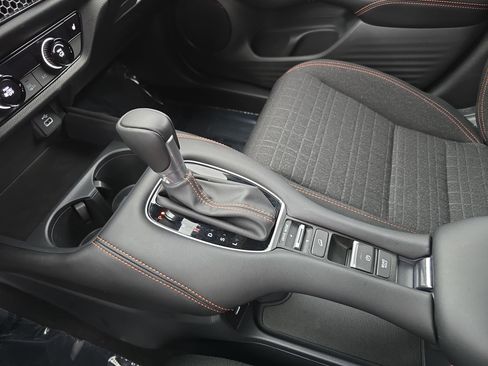 Certified 2025 Honda HR-V Sport image 24