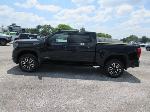 New 2026 GMC Sierra 1500 AT4 w/ AT4 Premium Package AWD/4WD image 11