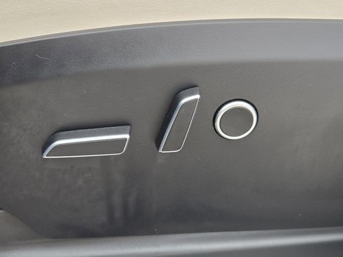 Used 2022 Tesla Model X AWD/4WD image 22