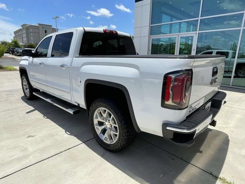Used 2018 GMC Sierra 1500 SLT AWD/4WD image 9
