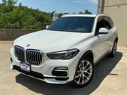 Used 2021 BMW X5 xDrive40i w/ Premium Package AWD/4WD image 2