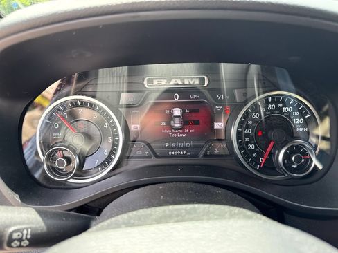 Used 2020 RAM 1500 Big Horn AWD/4WD image 3