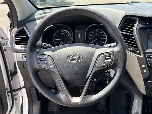 Used 2017 Hyundai Santa Fe Sport FWD image 18