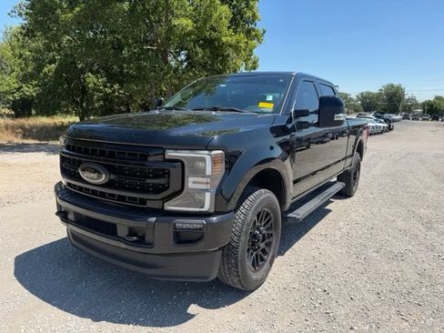Used 2022 Ford F250 Lariat w/ Lariat Ultimate Package AWD/4WD image 2